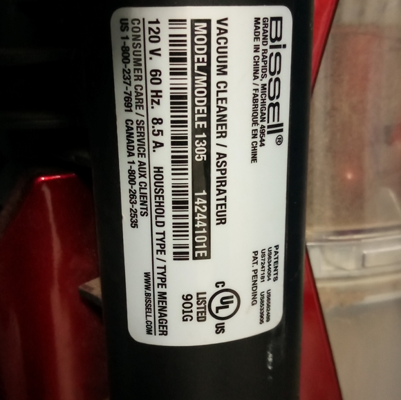 Bissell vacuum - Picture 1 of 3